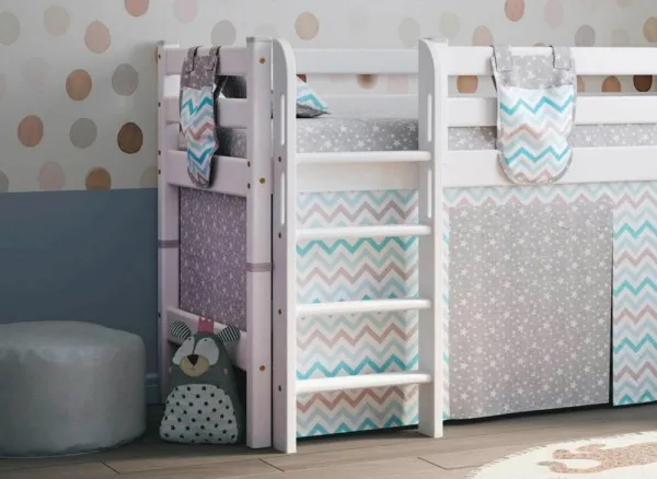 Вариант 11 Низкая кровать "Соня" с прямой лестницей Белый